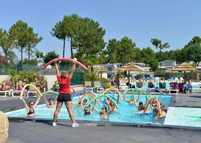 Camping Mobil à Pour 4 Personnes Avec Terrasse - Api-1-52-1459 Saint-Jean-de-Monts