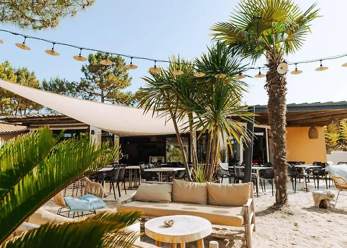 Mobil à Pour 4 Personnes Avec Terrasse - Api-1-52-1459