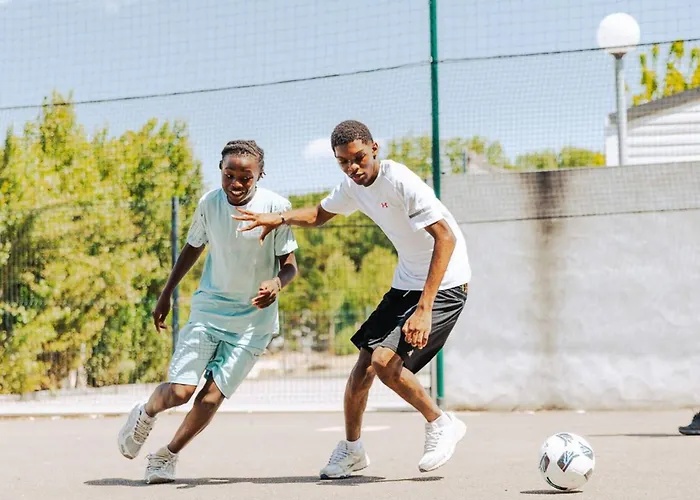 Camping Mobil à Pour 4 Personnes Avec Terrasse - Api-1-52-1459 *