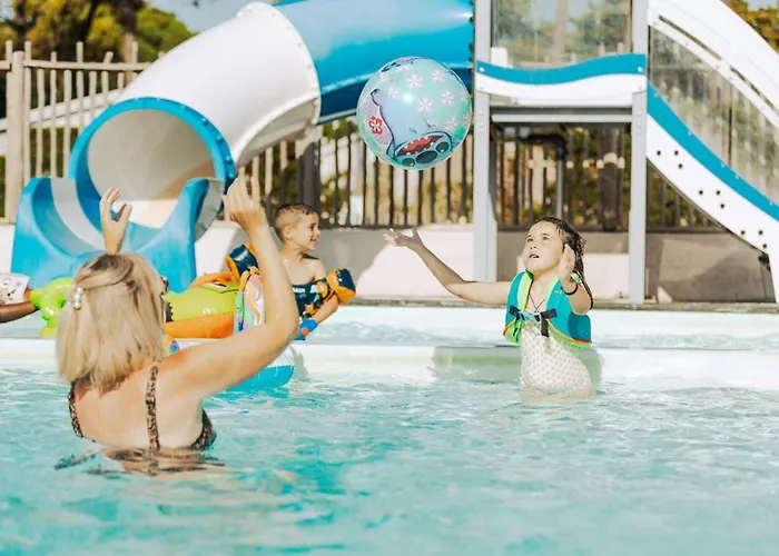 Mobil à Pour 4 Personnes Avec Terrasse - Api-1-52-1459 * Saint-Jean-de-Monts