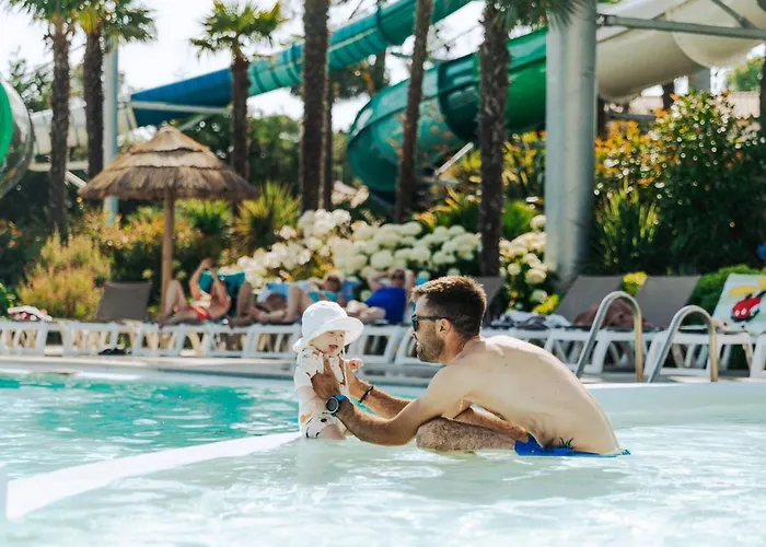 Mobil à Pour 4 Personnes Avec Terrasse - Api-1-52-1459